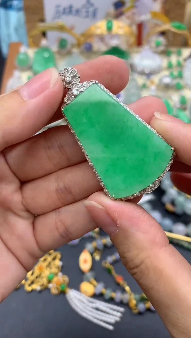 【闪购商品】翡翠颈饰18K金镶嵌497-中国好珍宝