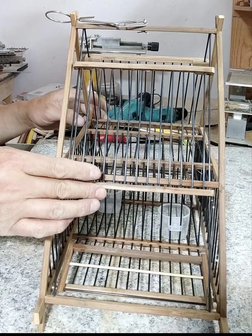 手工三角踏笼，中间带诱房间距1.1cm鸟笼鸟具
