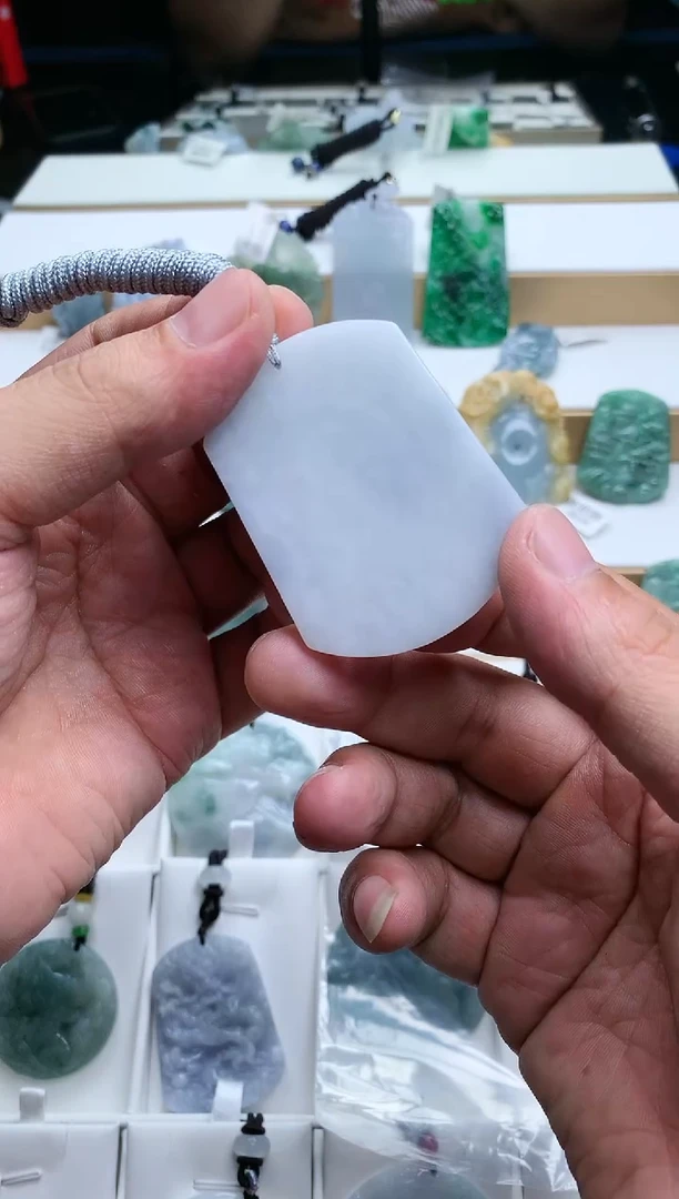 【闪购商品】翡翠颈饰未镶嵌4168挂件