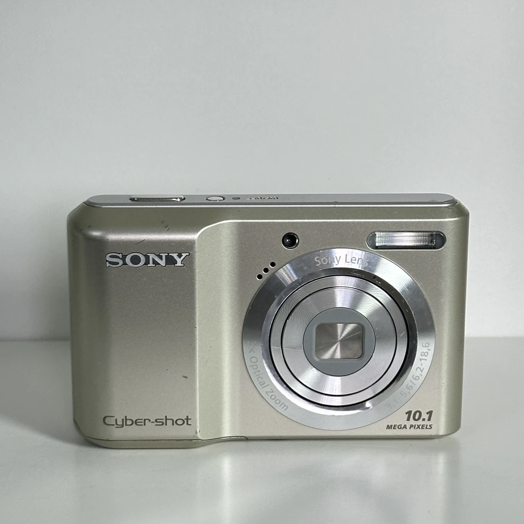 9新 Sony/索尼 屏瑕S2000英文菜单像素1010w3倍光学变焦CCD相机