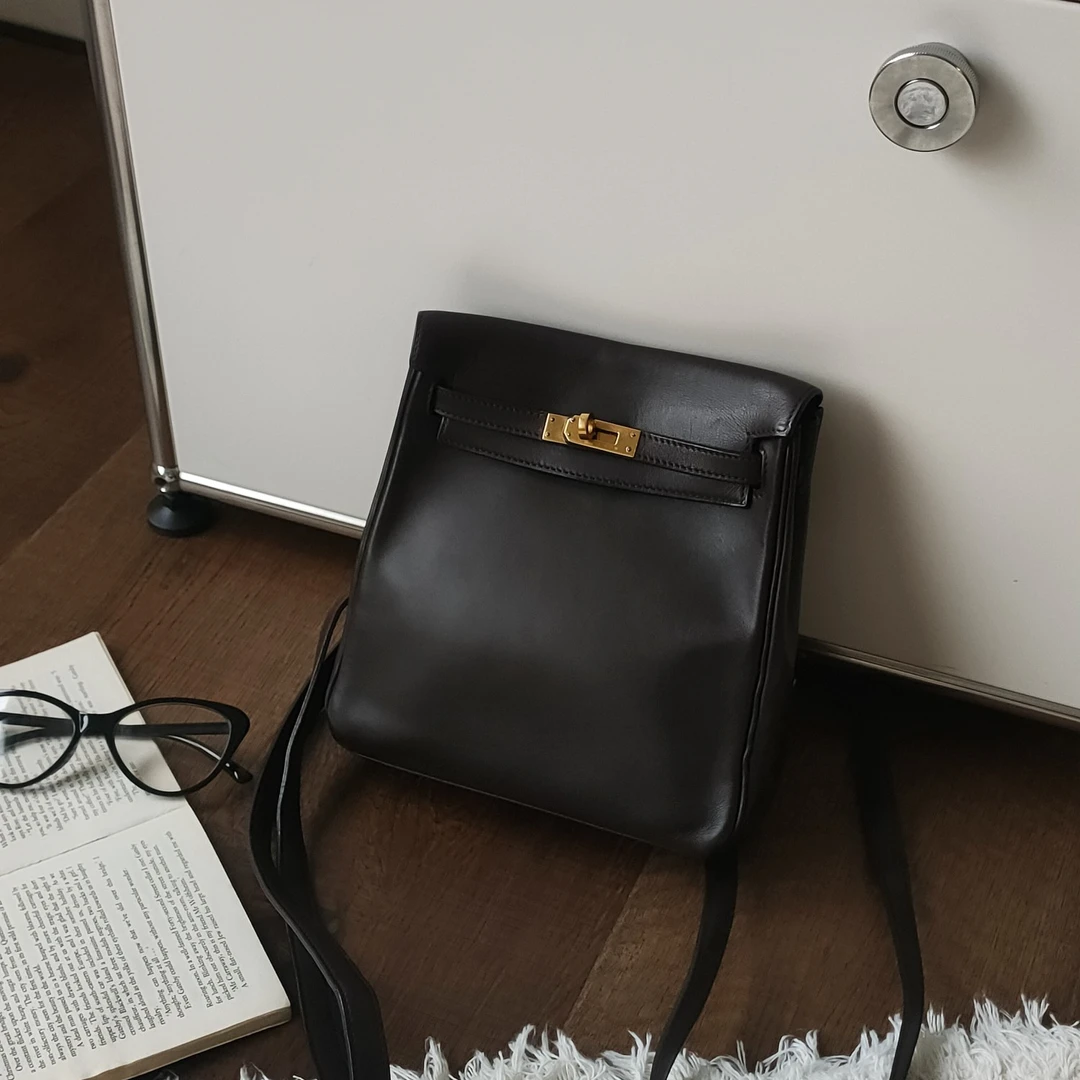 95新 Hermes/爱马仕  Azul乌木色swift皮Kellyado小号双肩包34072