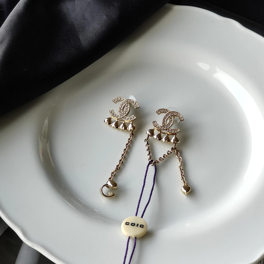 95新 Chanel/香奈儿 Azul-23P浅金色不对称流苏水钻双C耳夹 39989