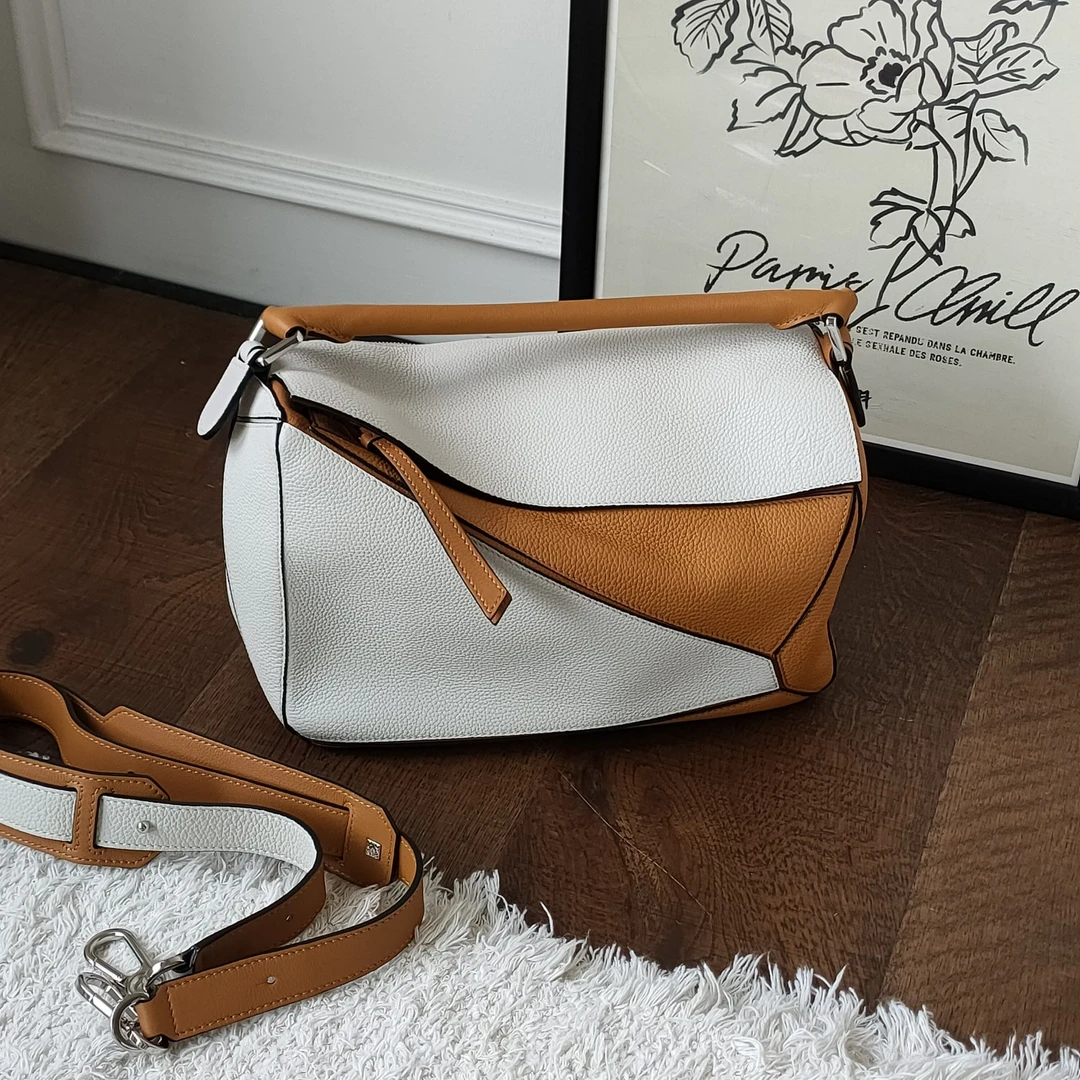 95新 LOEWE/罗意威 Azul-白棕 puzzle中号 单肩斜挎包 34980 拼色