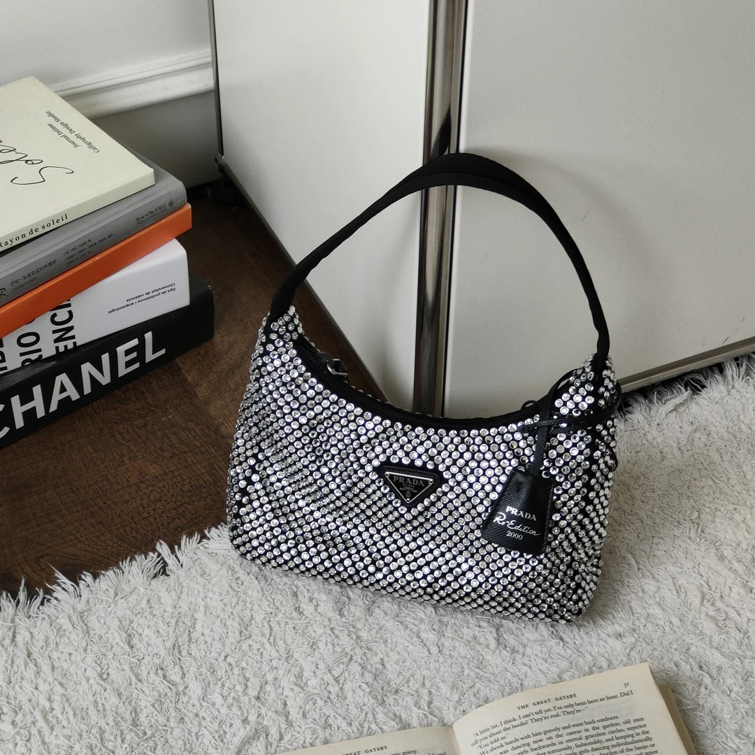 95新 Prada/普拉达 Azul-PRADA 满钻 Hobo mini腋下包时尚 34325