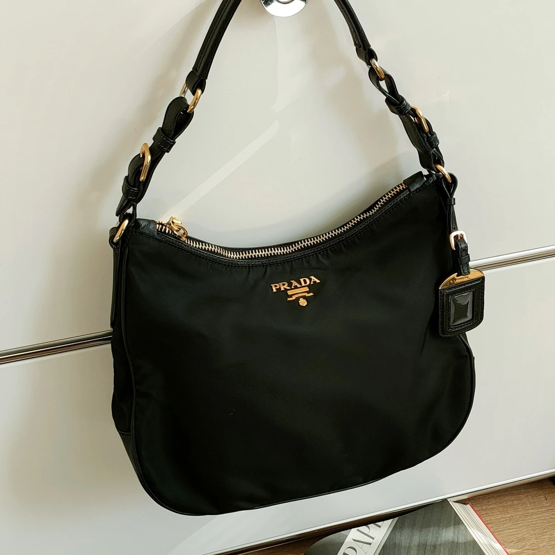 95新 Prada/普拉达 Azul中古-PRADA 黑金尼龙降落伞腋下包24032