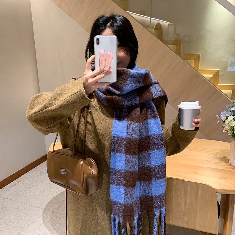 2023新款现代格子围巾女秋冬保暖软糯加厚围脖学生两用品质感披肩