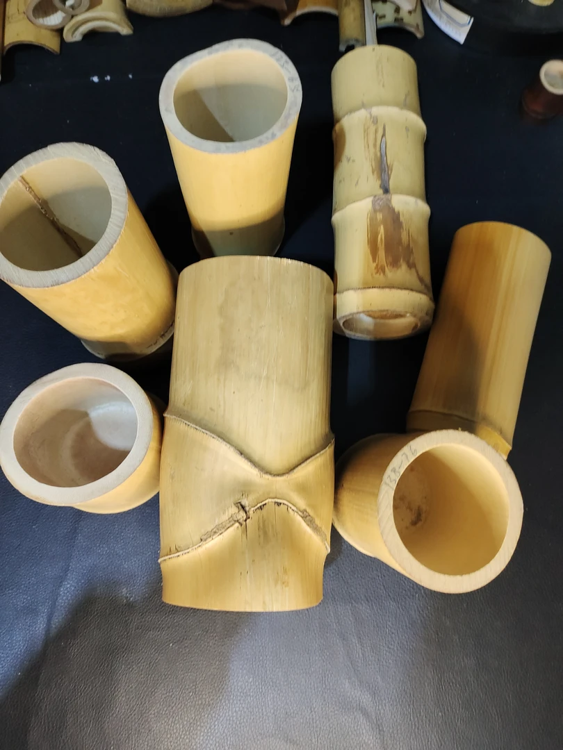 主营:异形  烟熏竹 老煤竹 笔筒  书卷竹 茶则 臂搁 (随机发货)