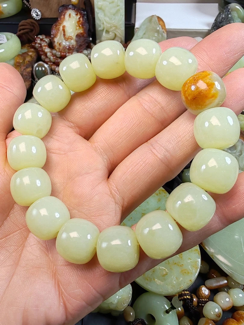 透闪石玉黄白河磨玉手串