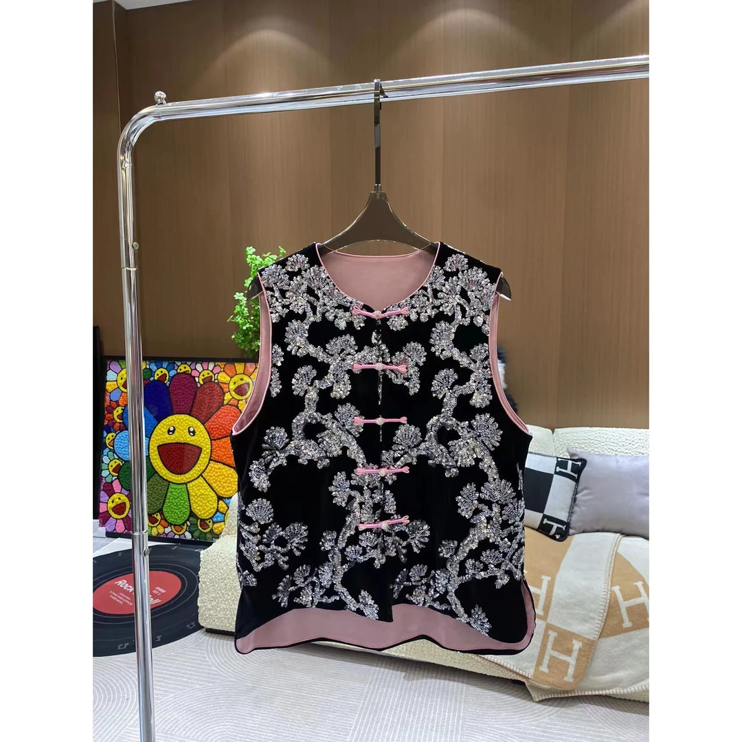 《CHUN》钉珠片排扣马甲