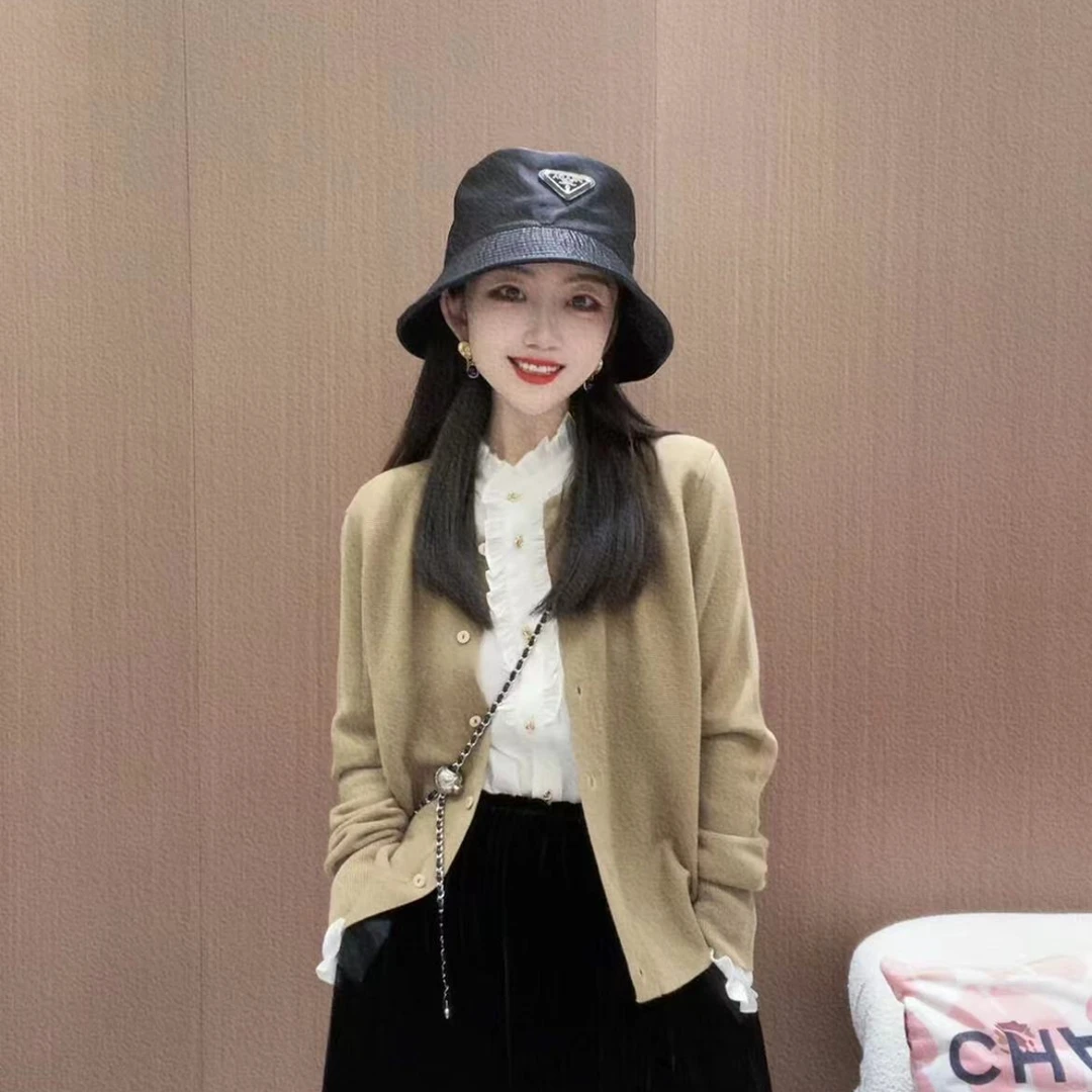 《CHUN》钉珠排扣羊毛外套