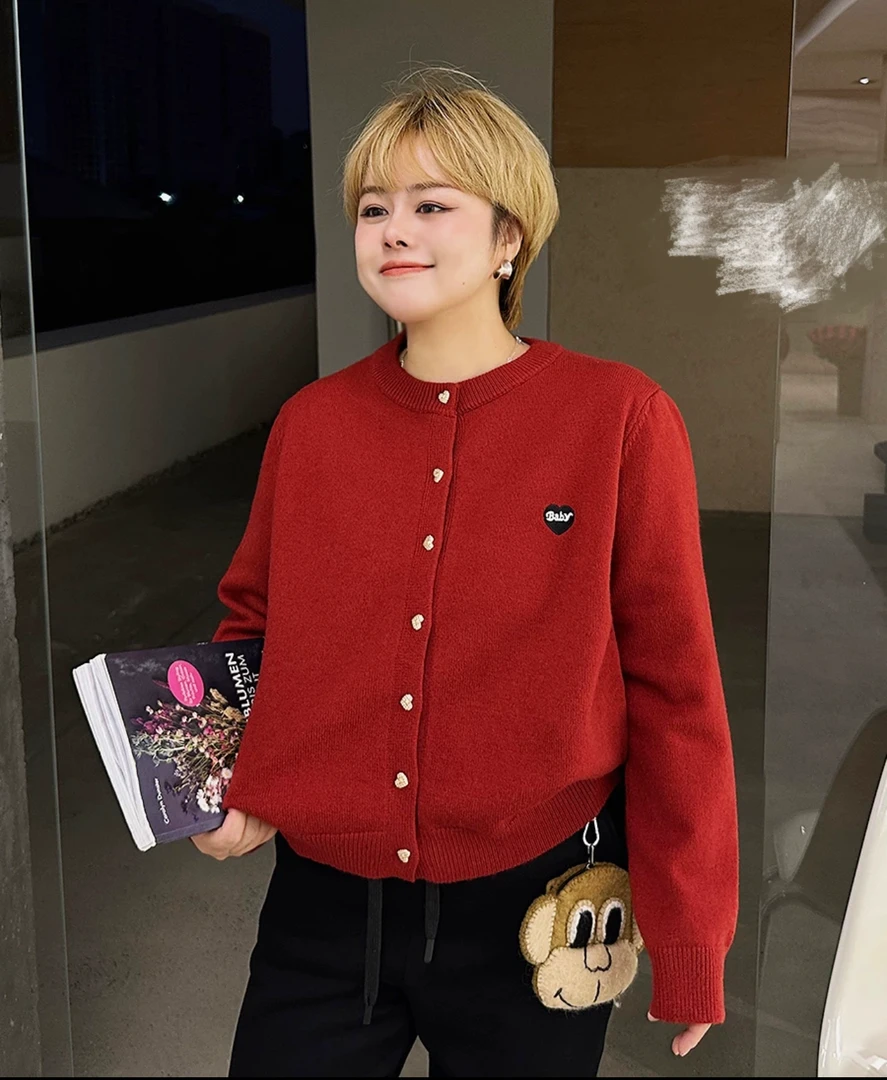 大码时尚针织开衫宽松圆领单排扣爱心字母刺绣长袖针织衫A3081