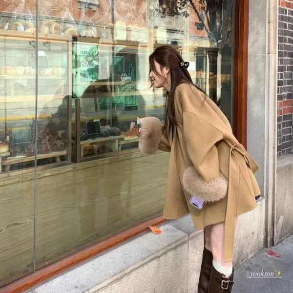 【留洋大小姐 】袖口毛毛双面大衣女网红冬百搭气质斗篷外套