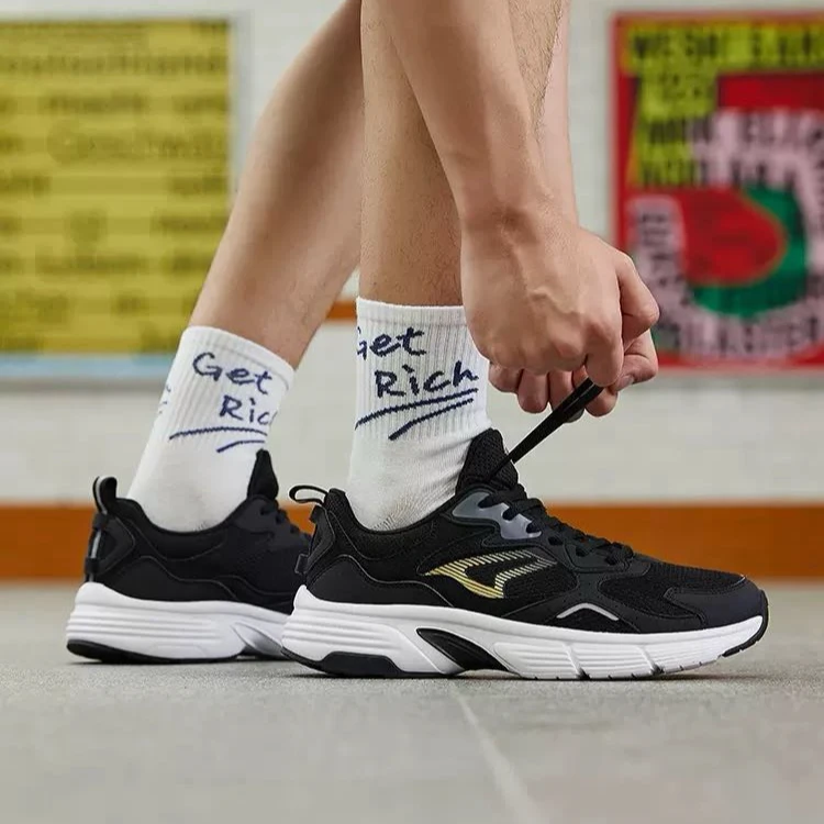 23133男款黑金鞋（剪标款）