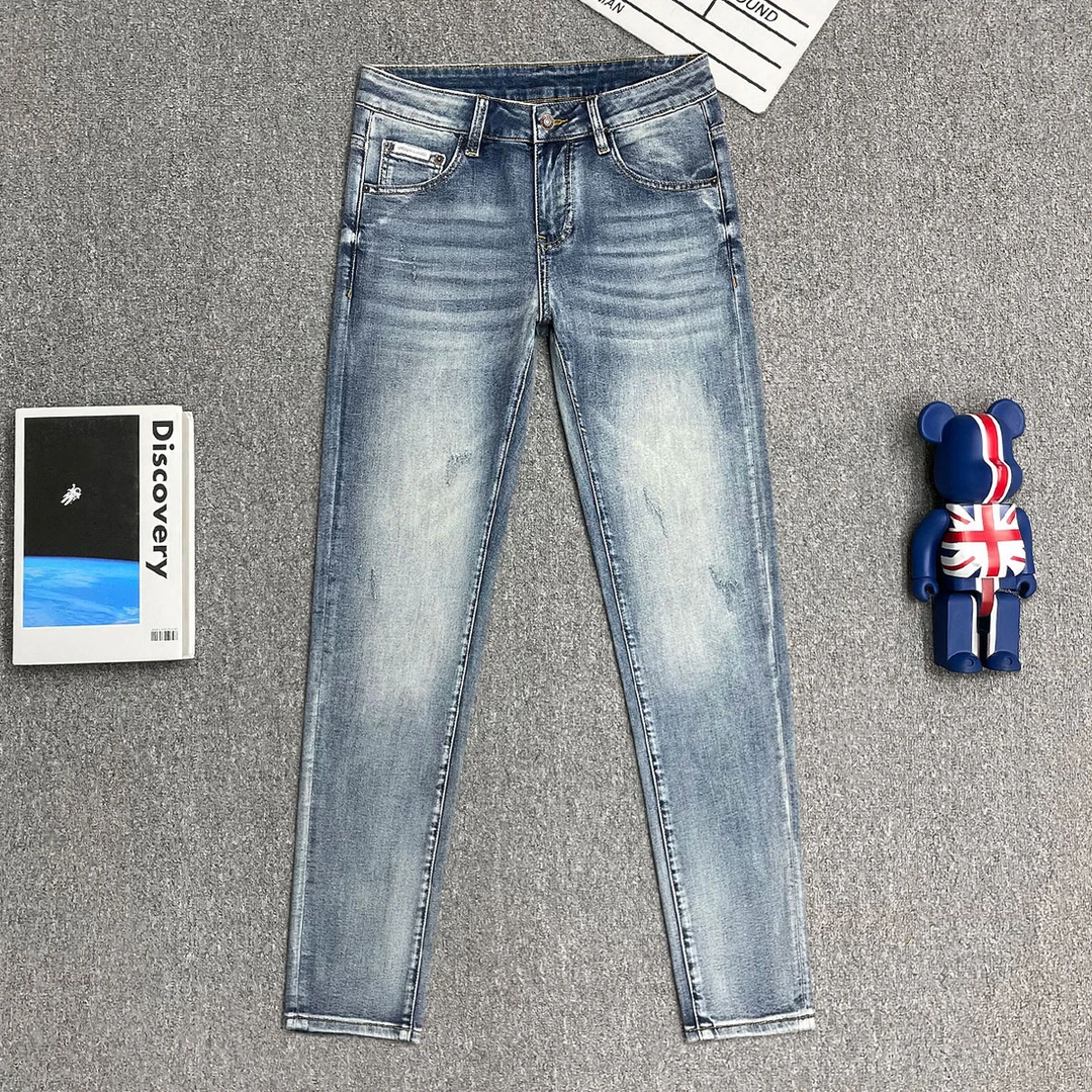 2025年欧货轻奢夏季薄款男士牛仔裤时尚水洗浅蓝微弹休闲百搭长裤