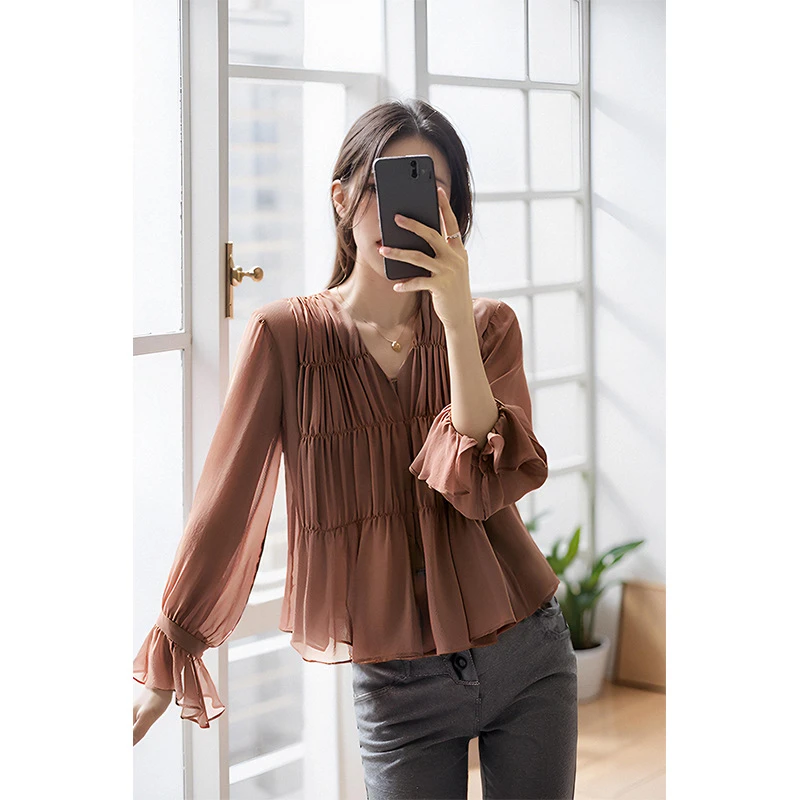 小香风v领设计感灯笼袖衬衫女夏季新款气质名媛百搭宽松上衣7063