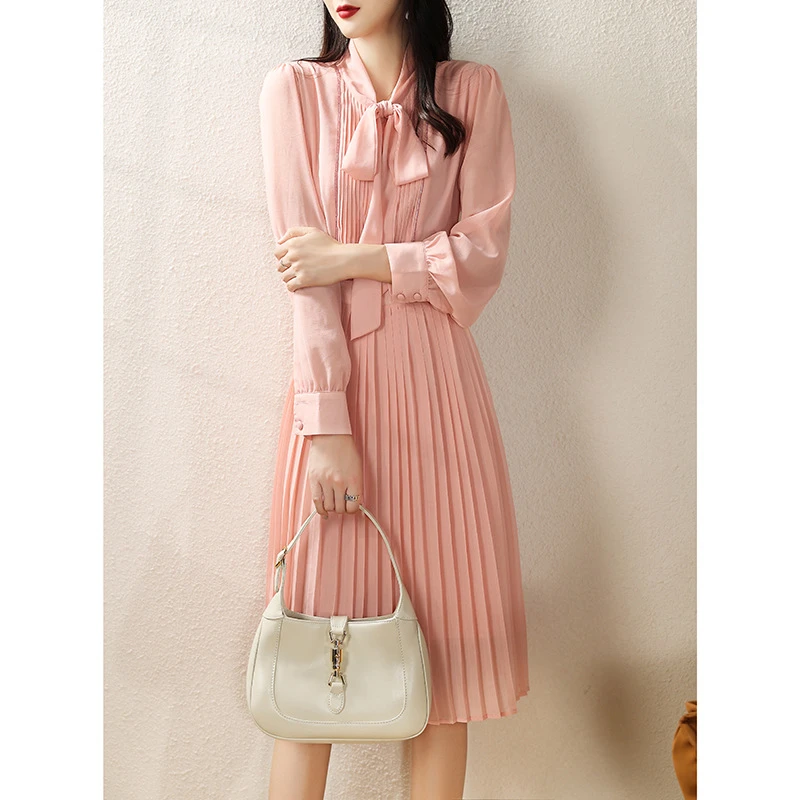 新款长袖连衣裙女蝴蝶结领设计感小众法式复古收腰中长裙0117