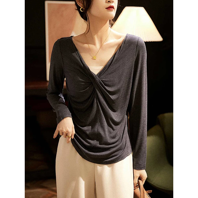 不规则V领褶皱设计感长袖T恤女上衣纯色修身打底衫体恤7103