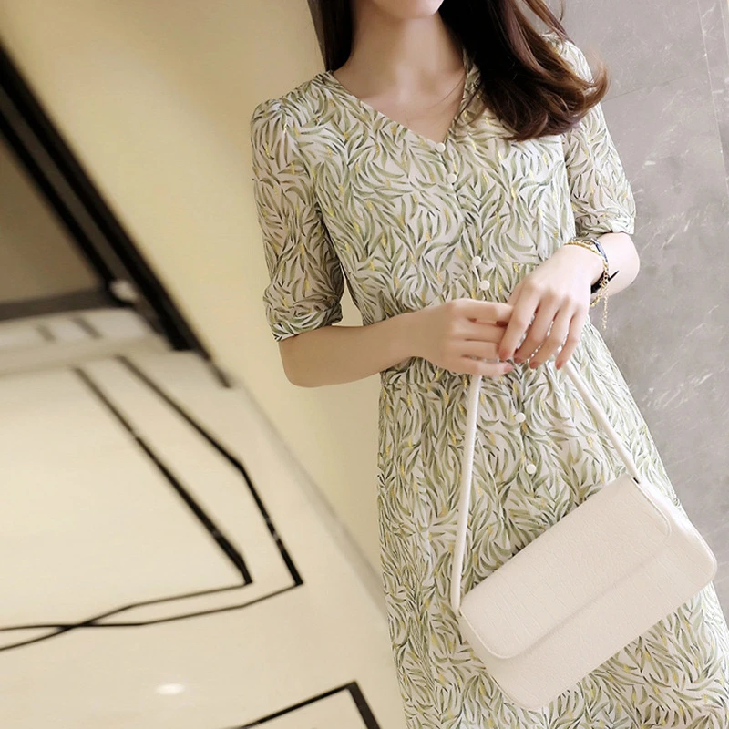 法式甜美新款日系轻奢女装碎花短袖V领裙6903