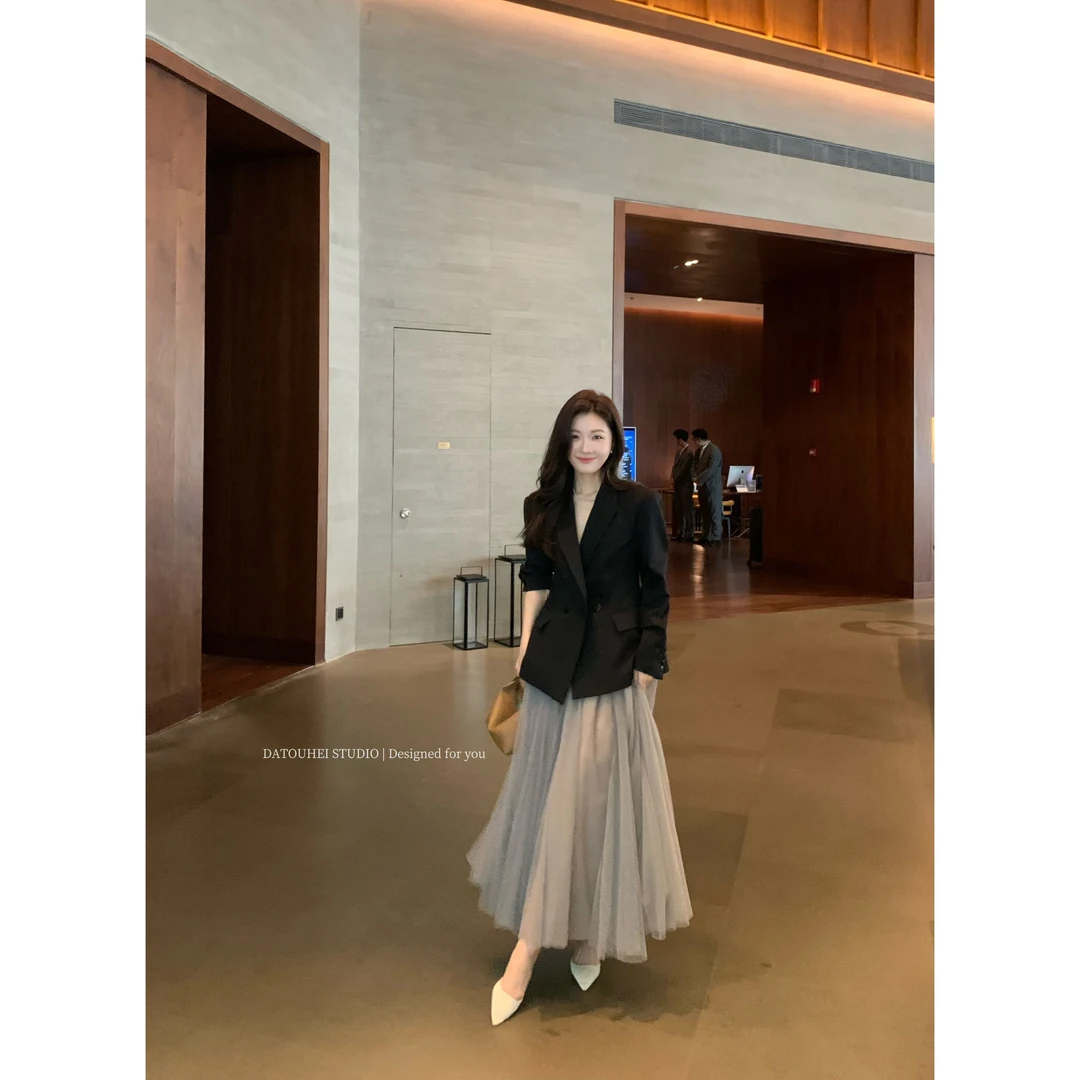 大头黑STUDIO【米兰秀场】2024女秋气质通勤韩系西装外套D224T11005