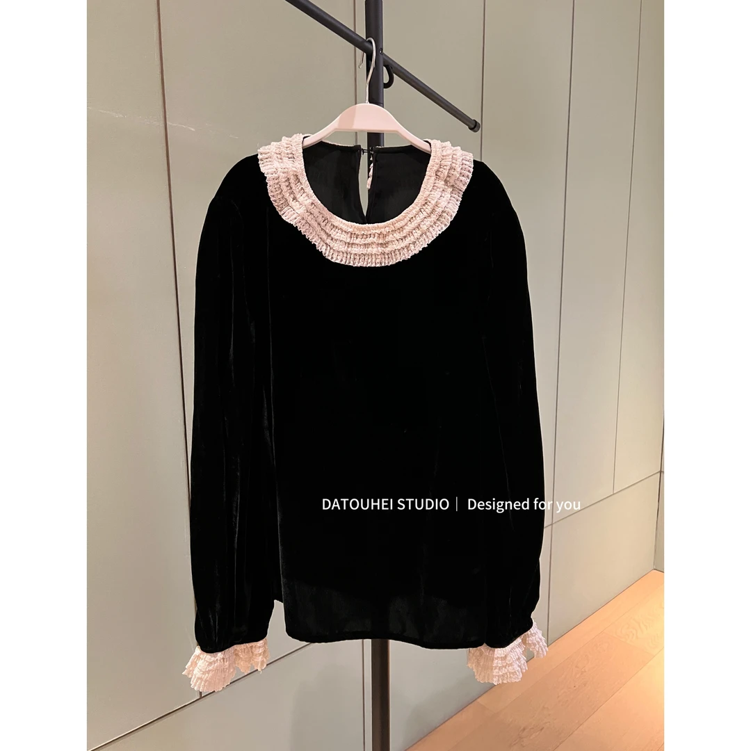大头黑STUDIO【复古小荷花】2024女冬丝绒蕾丝拼接小衫D224E21150