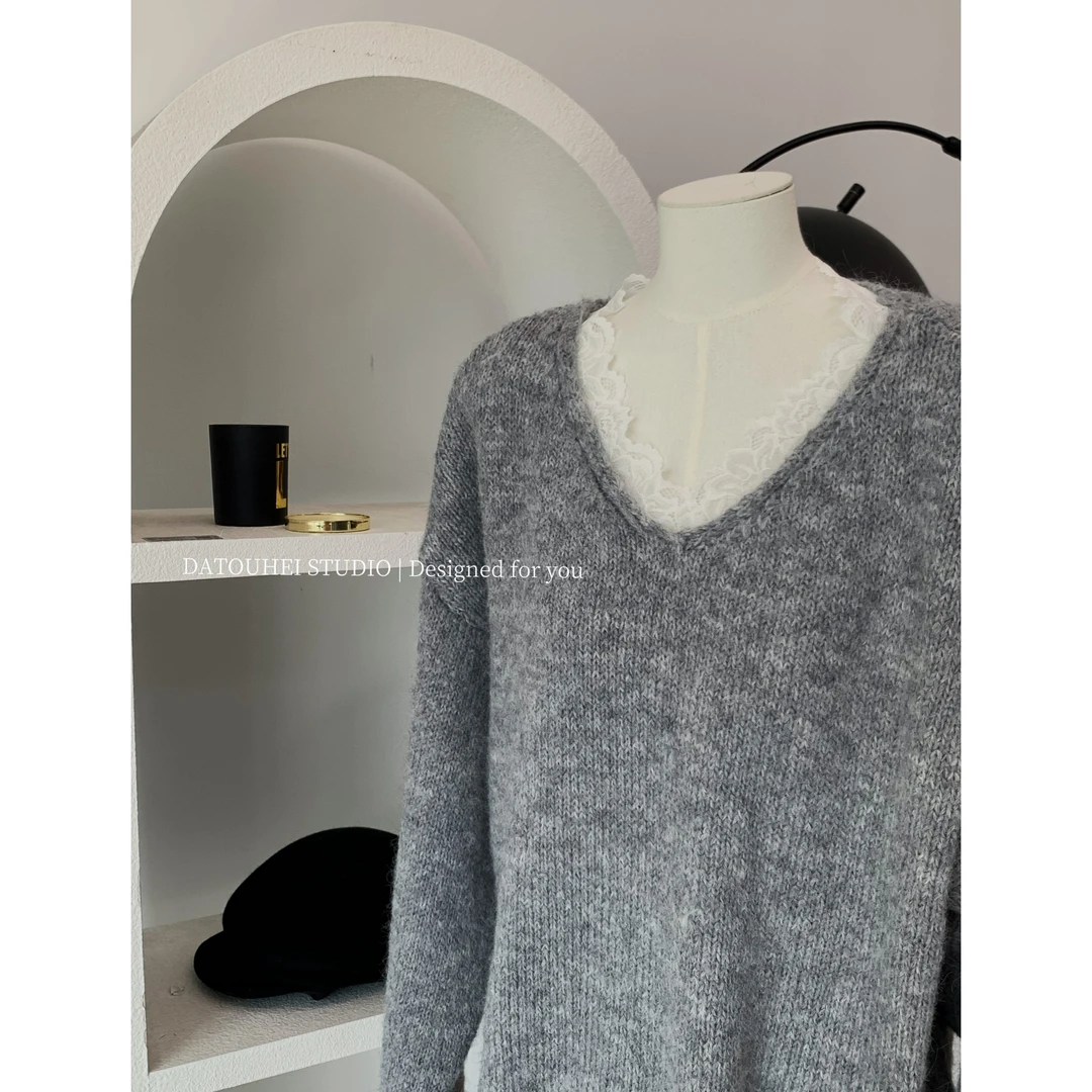 大头黑STUDIO【三寸天堂】2024女秋时尚蕾丝拼接毛衣D224X17437