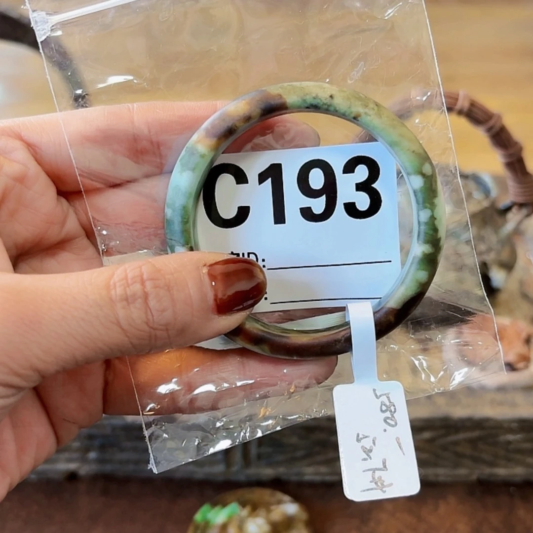 【闪购商品】服装织绣