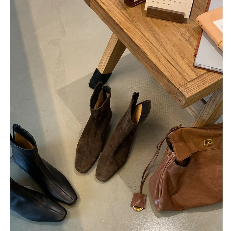 吕小布 |韩系低跟靴百搭尖头真皮粗跟后拉链时装短靴0363