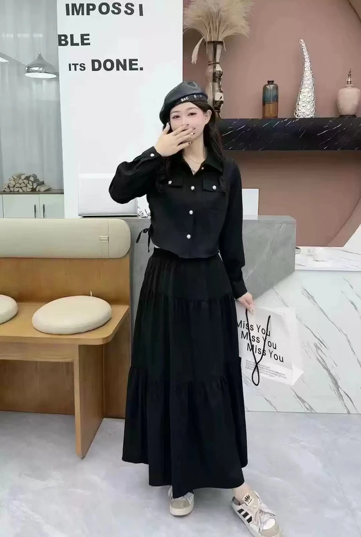 法式休闲风套装女2024秋季气质减龄显瘦时尚抽绳上衣工装裙两件套