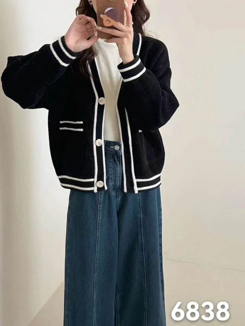 气质气质高级感毛呢针织开衫女V领秋冬韩版宽松时尚双面呢小个子