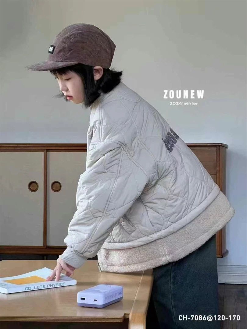 2024冬季新品女童韩版羊羔毛绗棉拼接棒球领设计百搭童装外套7086