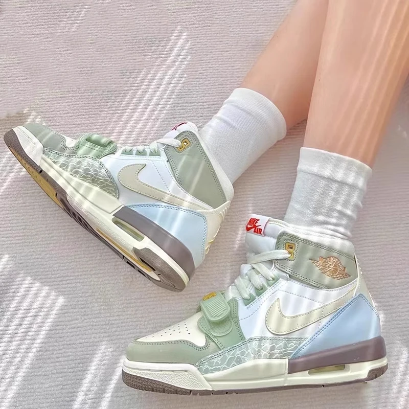 Nike/耐克 Jordan Legacy 兔年限定白绿女高帮篮球鞋 FD9909-111