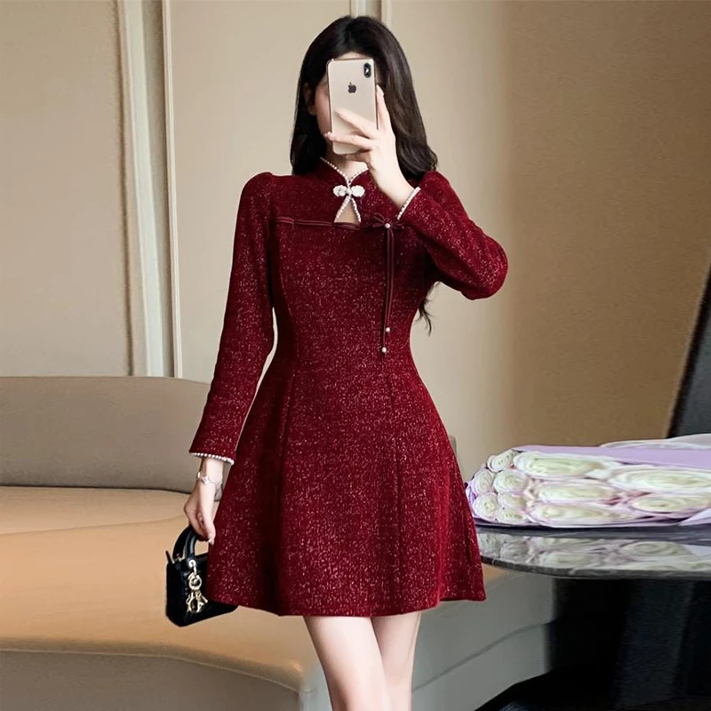 2025秋季新款新中式盘扣珍珠亮闪修身显瘦短款小个子礼服裙连衣裙