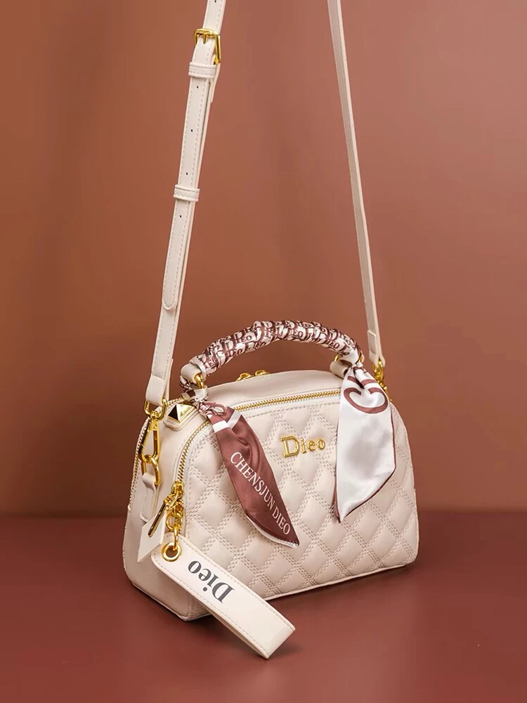 小香风包包女式手提枕头包2024新款高级感轻奢真皮女包单肩斜挎包