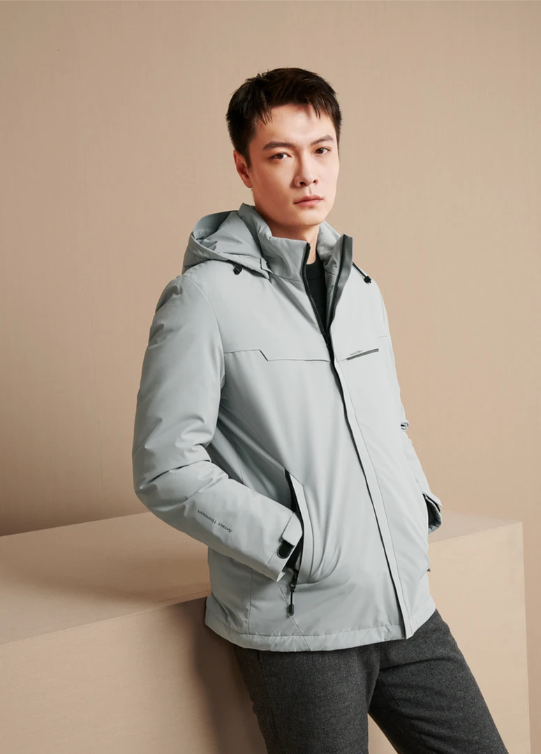 006男式经典浅灰色挺阔帽子可脱卸压胶工艺羽绒服