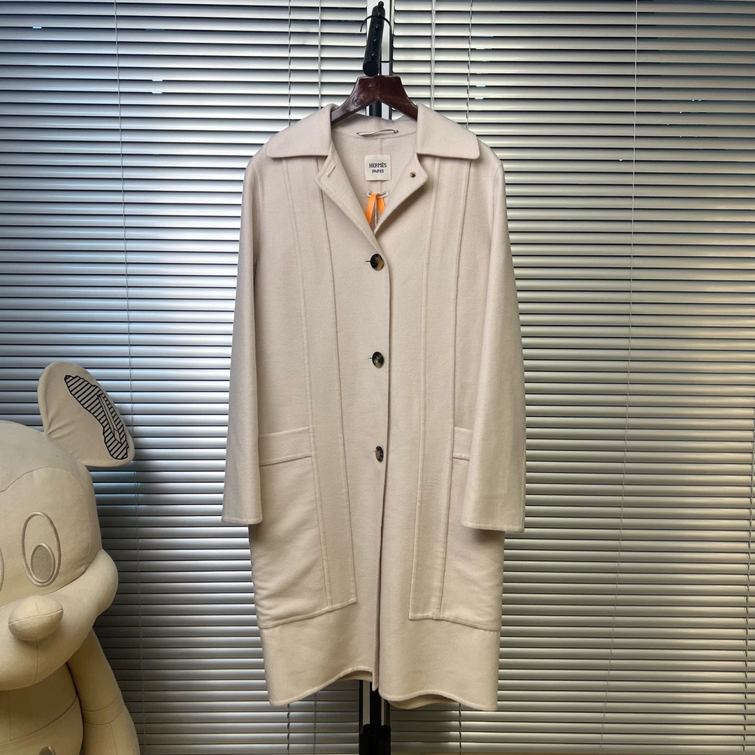 98新 爱马仕 hermes 米白色 山羊大衣外套 34码 cl00617