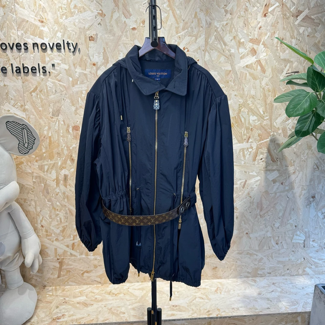 Louis Vuitton Lv 23SS 老花腰带 风衣 99新 帽子可收纳/cl00081