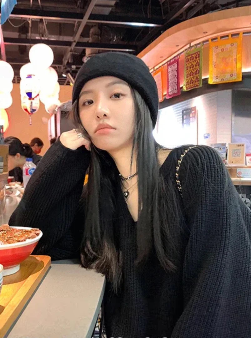 网红时尚新款百搭奶fufu软糯糯慵懒风宽松V领坑条针织上衣#861