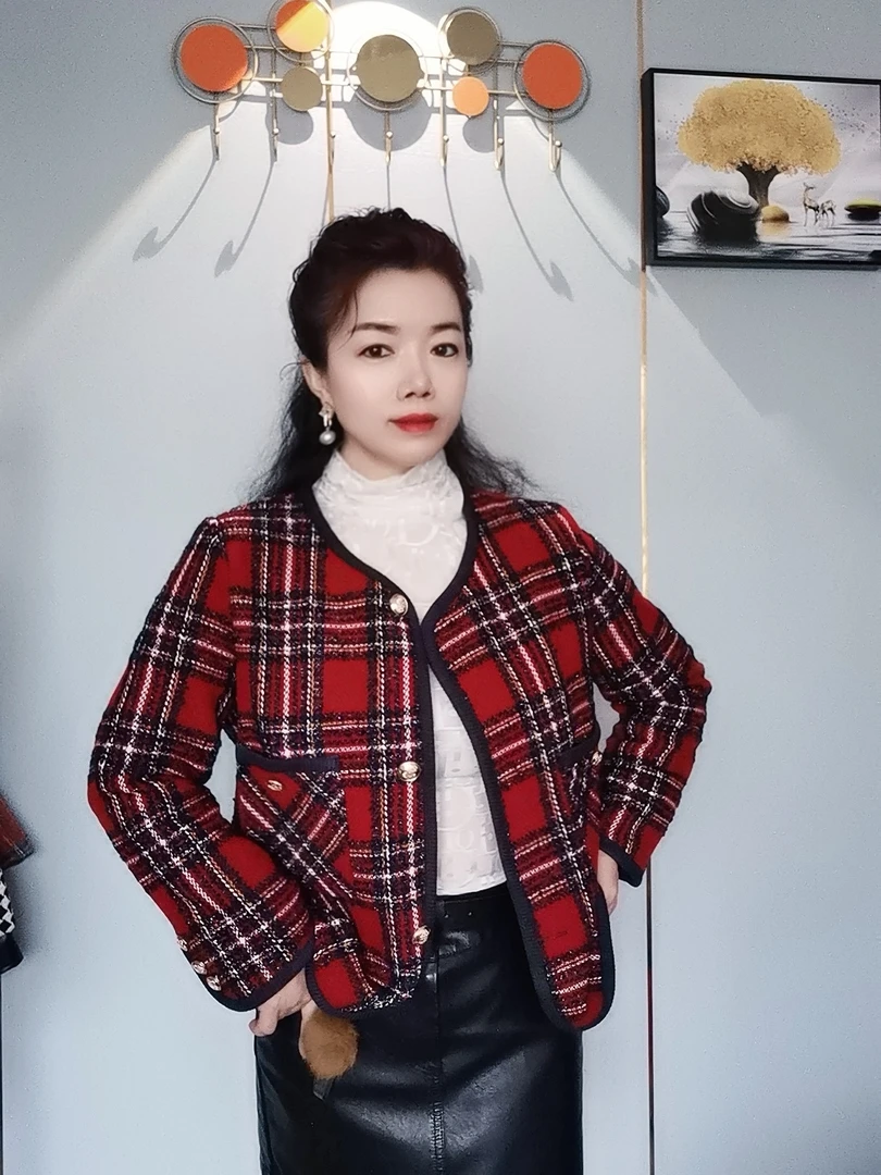 新款小香风格纹上衣冬季时尚减龄洋气款外套女士格子秋冬红色