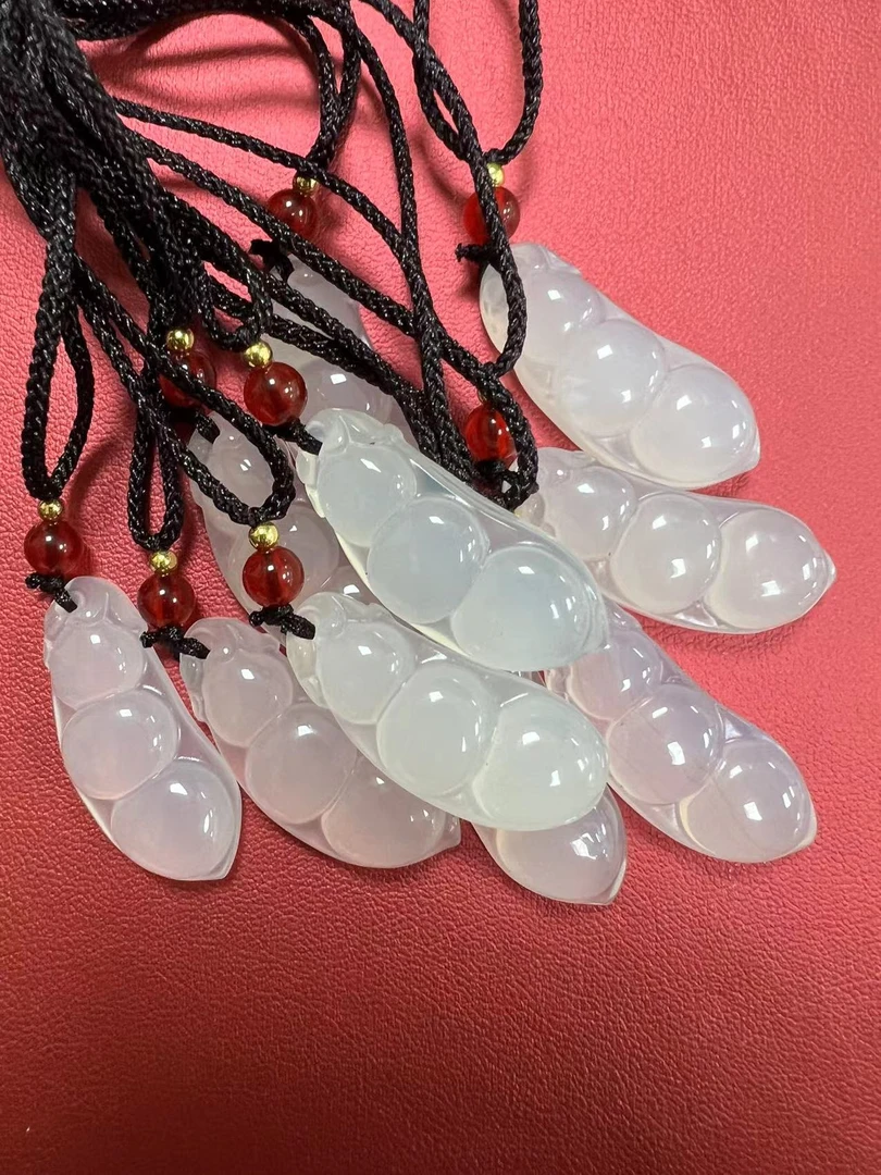 【粉丝专属】高冰种四季平安福豆吊坠，多样性发货拍一发一。