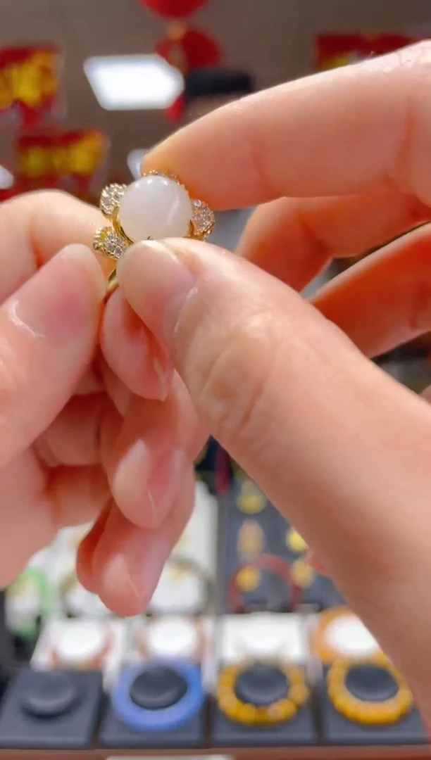 【闪购商品】和田玉戒指合金花朵吊坠