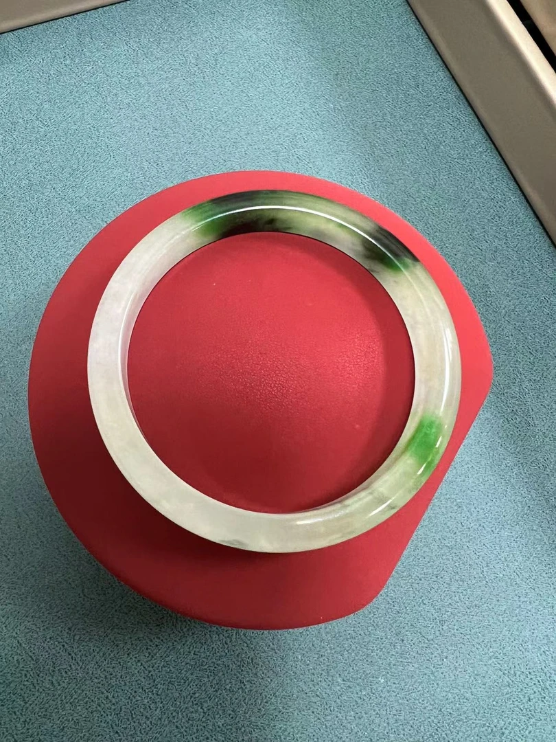 【粉丝专属】飘阳绿翡翠手镯407，多样性发货拍一发一。