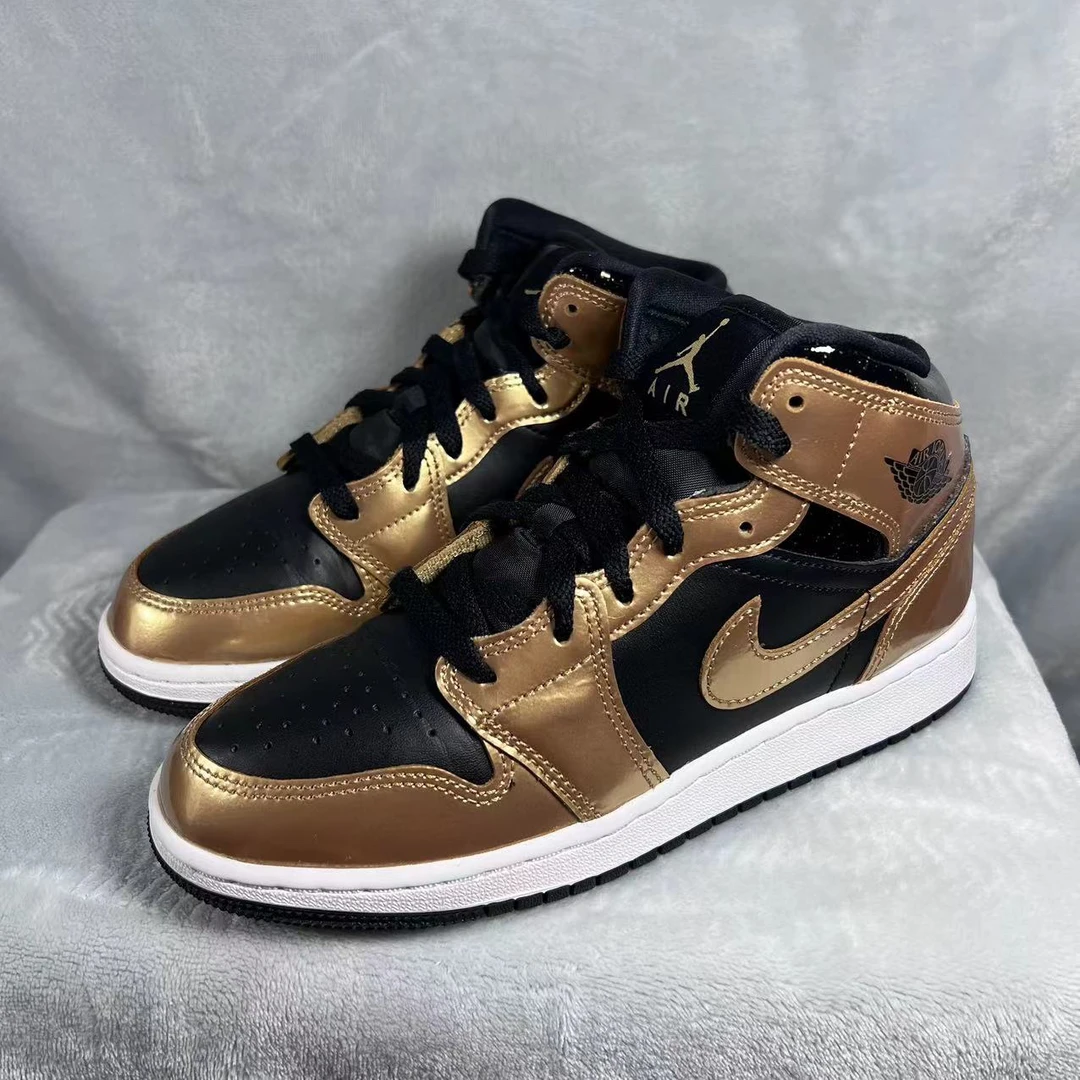 36.5码36码aj1黑金板鞋98新公价