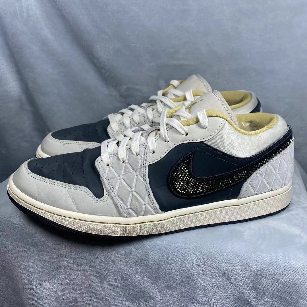 45.5码 AJ1 绸缎 黑灰米白 板鞋 9新 公价1469 鞋帮微瑕