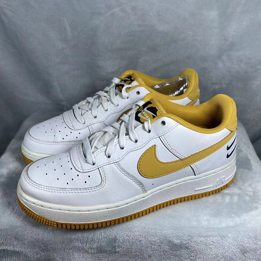 38.5码脚宽38码穿 Nike 空军一号 白黄双勾 板鞋 9新 公价799
