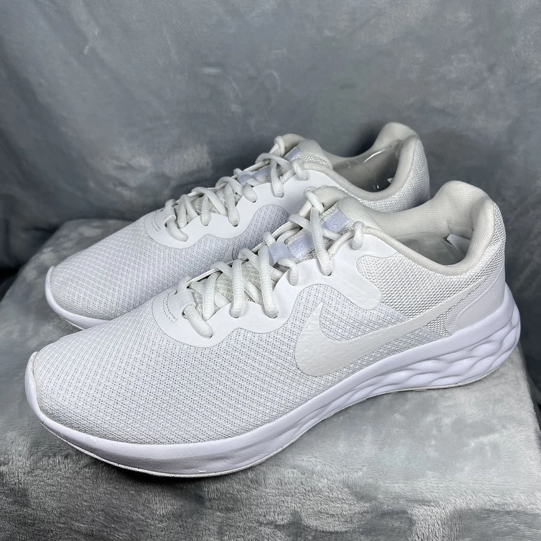 43码建议42.5码穿 Nike 白 缓震运动鞋 98新 公价499