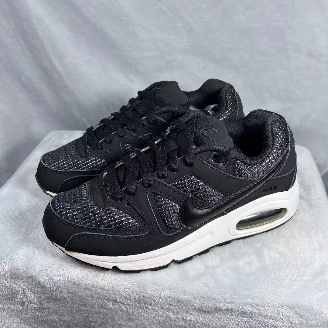 37.5码建议37码穿 Nike 气垫 透气 运动鞋 9新 公价479