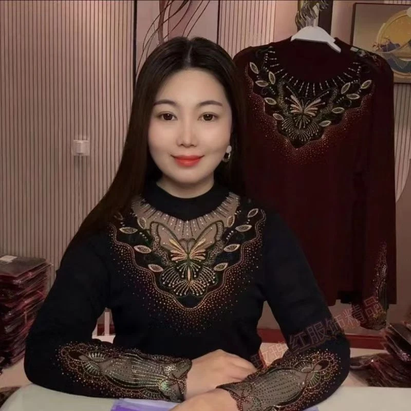 2024秋冬季新款时尚百搭遮肉显瘦大花蝴蝶打底衫