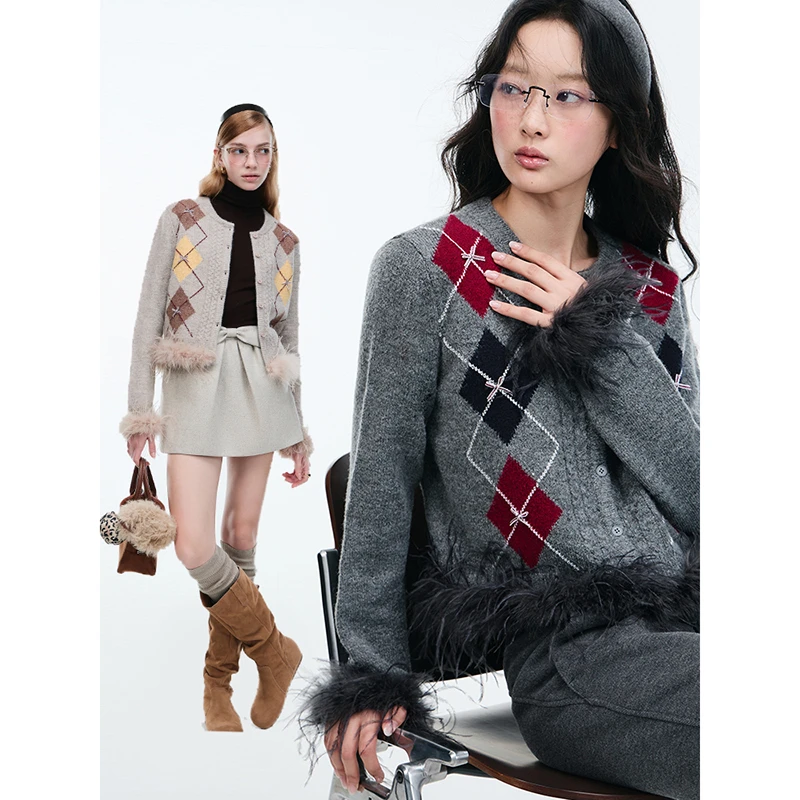 PINPINPLUS丨「学院女孩」撞色菱格纹绵羊毛开衫外套 8D23031HP