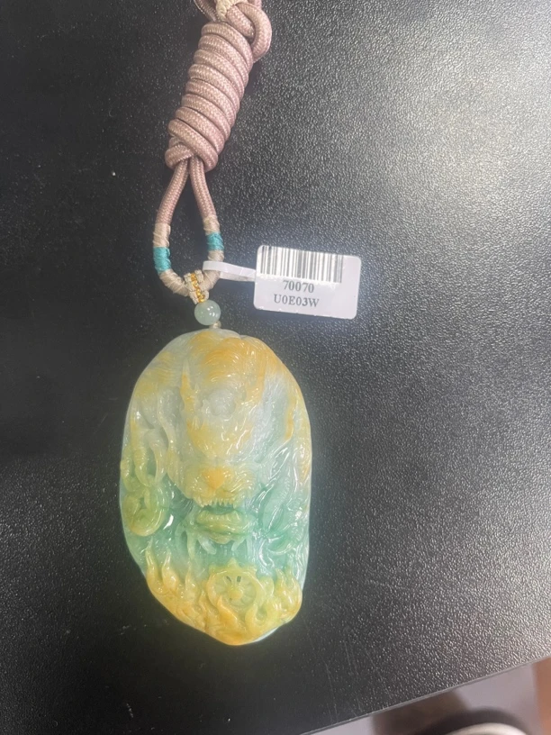 天然A货翡翠龙牌