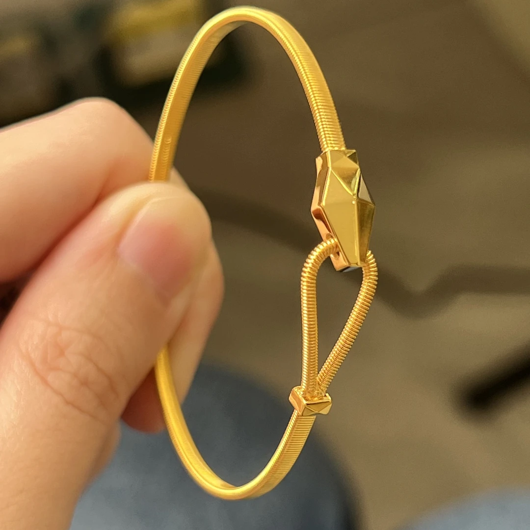 马蹄扣蛇形镯链足金999 D